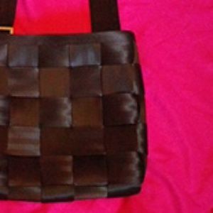 Harveys seatbelt bag